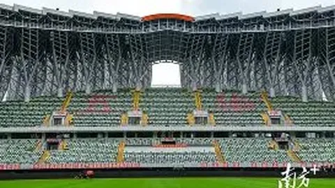 【重磅！穆里尼奥大刀阔斧调整，上海海港首发阵容亮相，李圣龙领衔出战，锋线新格局引期待】