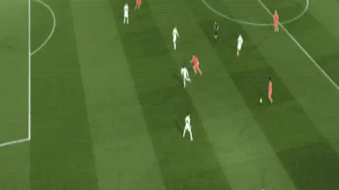 何詩蓓世錦賽冠軍榮耀，連續奪標迎奧運獎牌，獻獻精彩閉幕盛宴