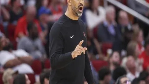 “利物浦成功之旅落幕，冠军庆典游行筹备开启”